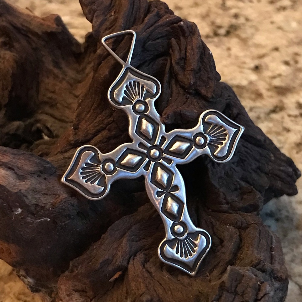 Navajo Designer PTG Large Sterling Cross - Picture 6 of 7